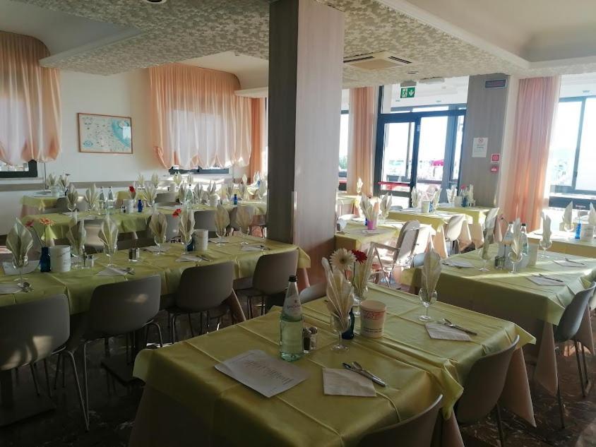 Hotel Silvana Bellaria-Igea Marina Luaran gambar
